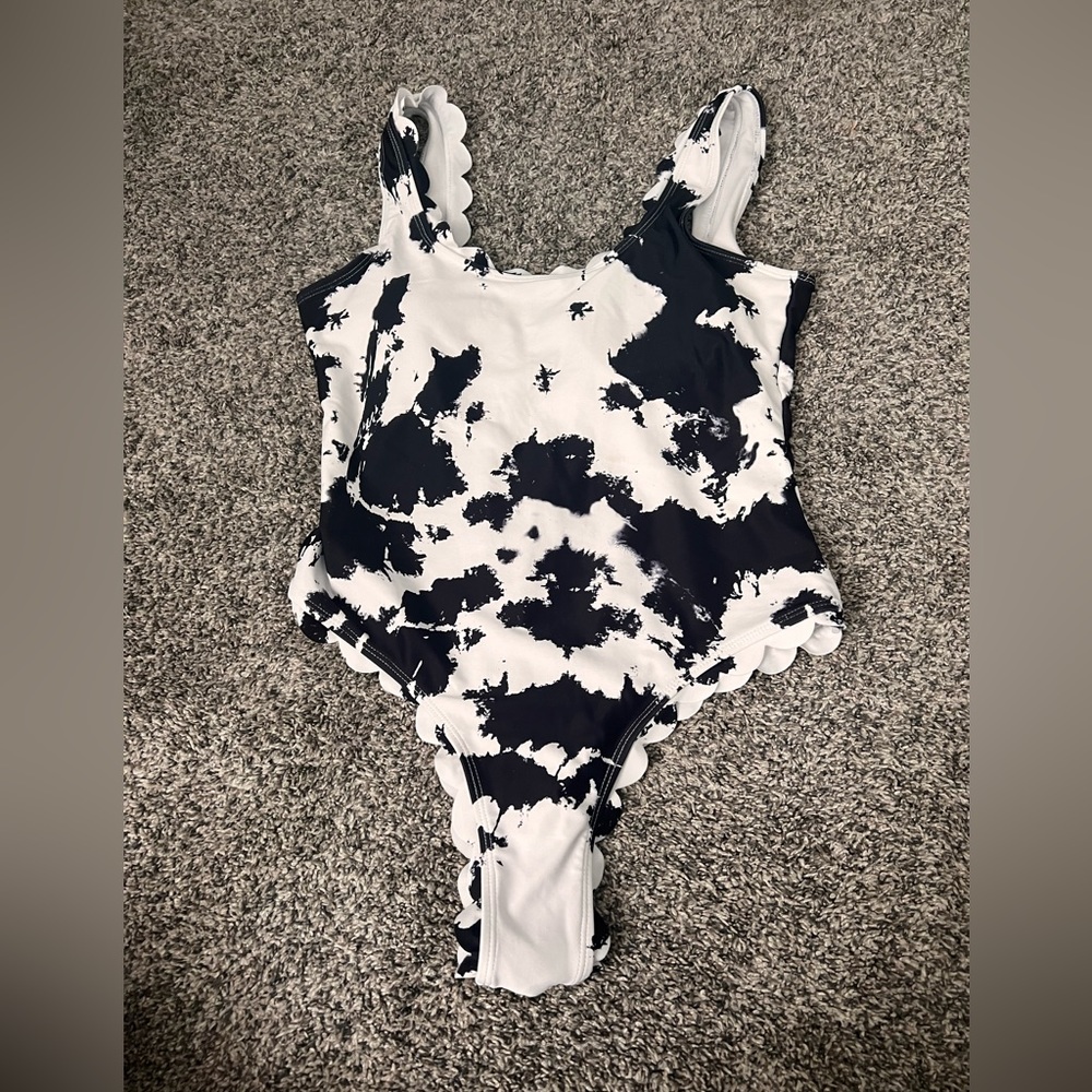 Shein Black and White one piece bathing suit